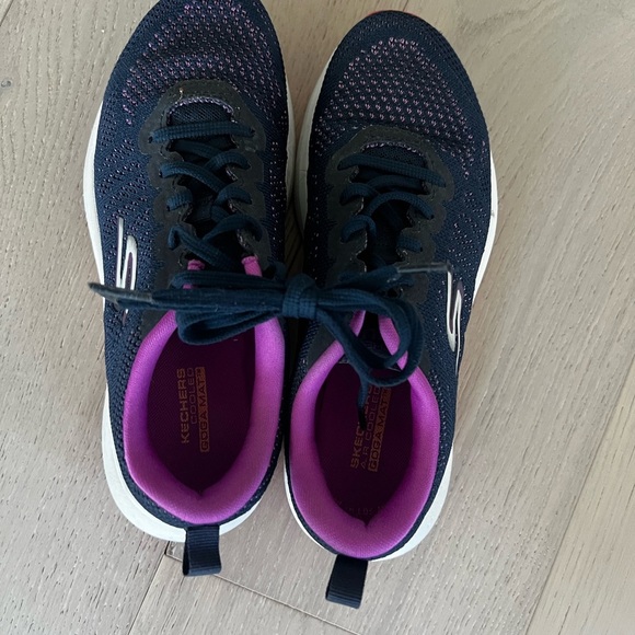 Skechers cooled Gogo mat Women's Navy and Pink Sneakers size 6.5 - Picture 4 of 7